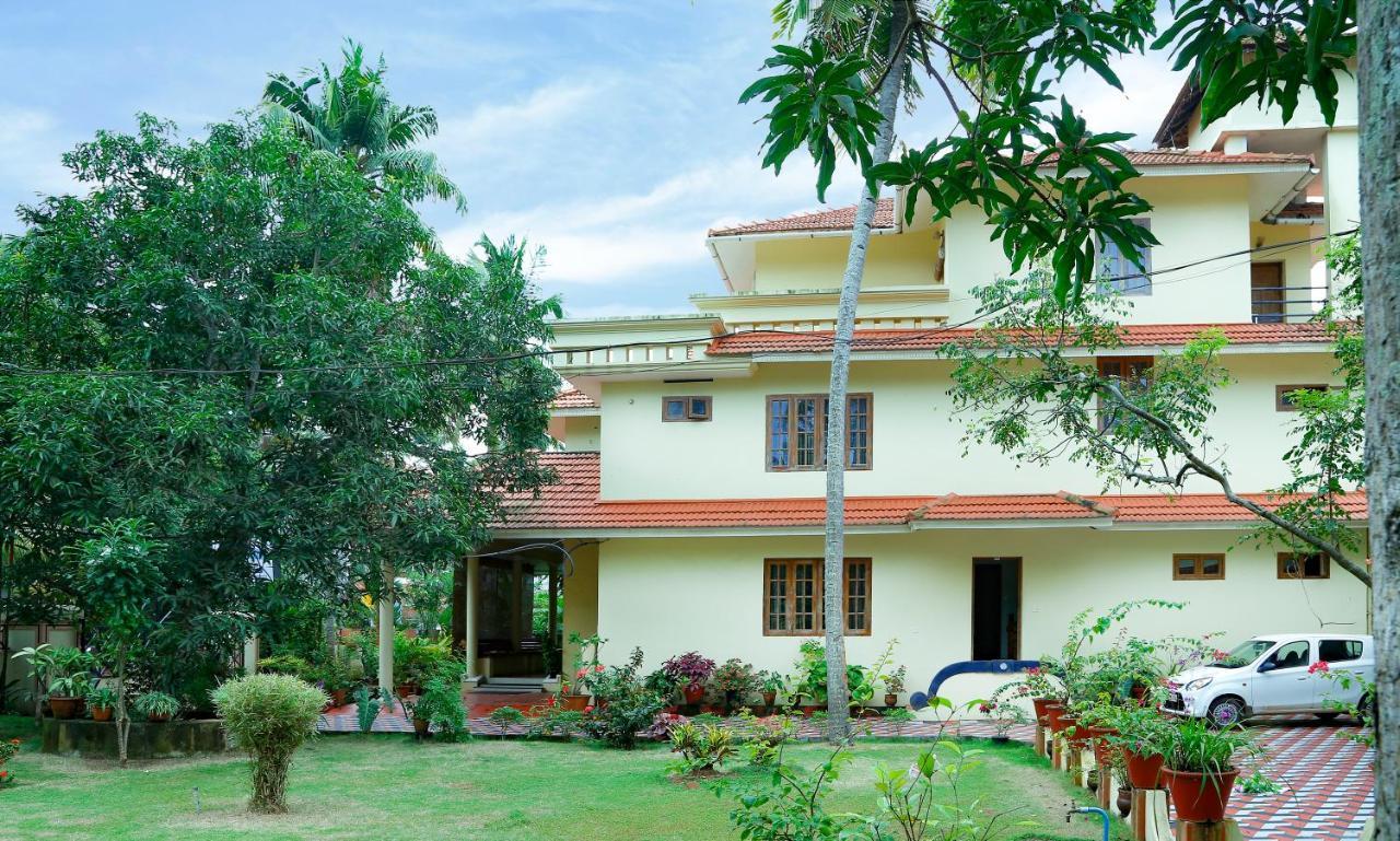 La Exotica Otel Varkala Dış mekan fotoğraf