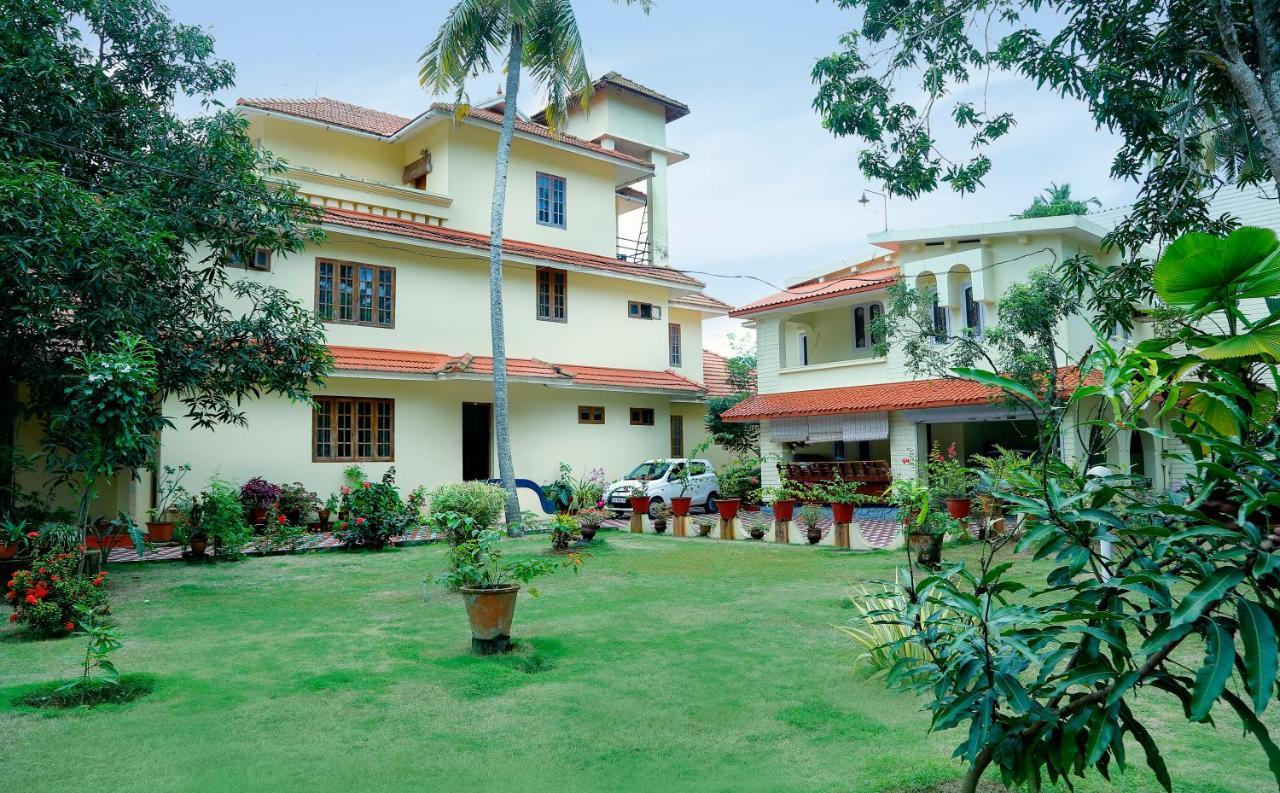 La Exotica Otel Varkala Dış mekan fotoğraf